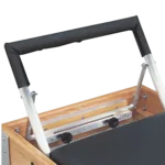 Párnázott, körbefutó lábtartó-védő